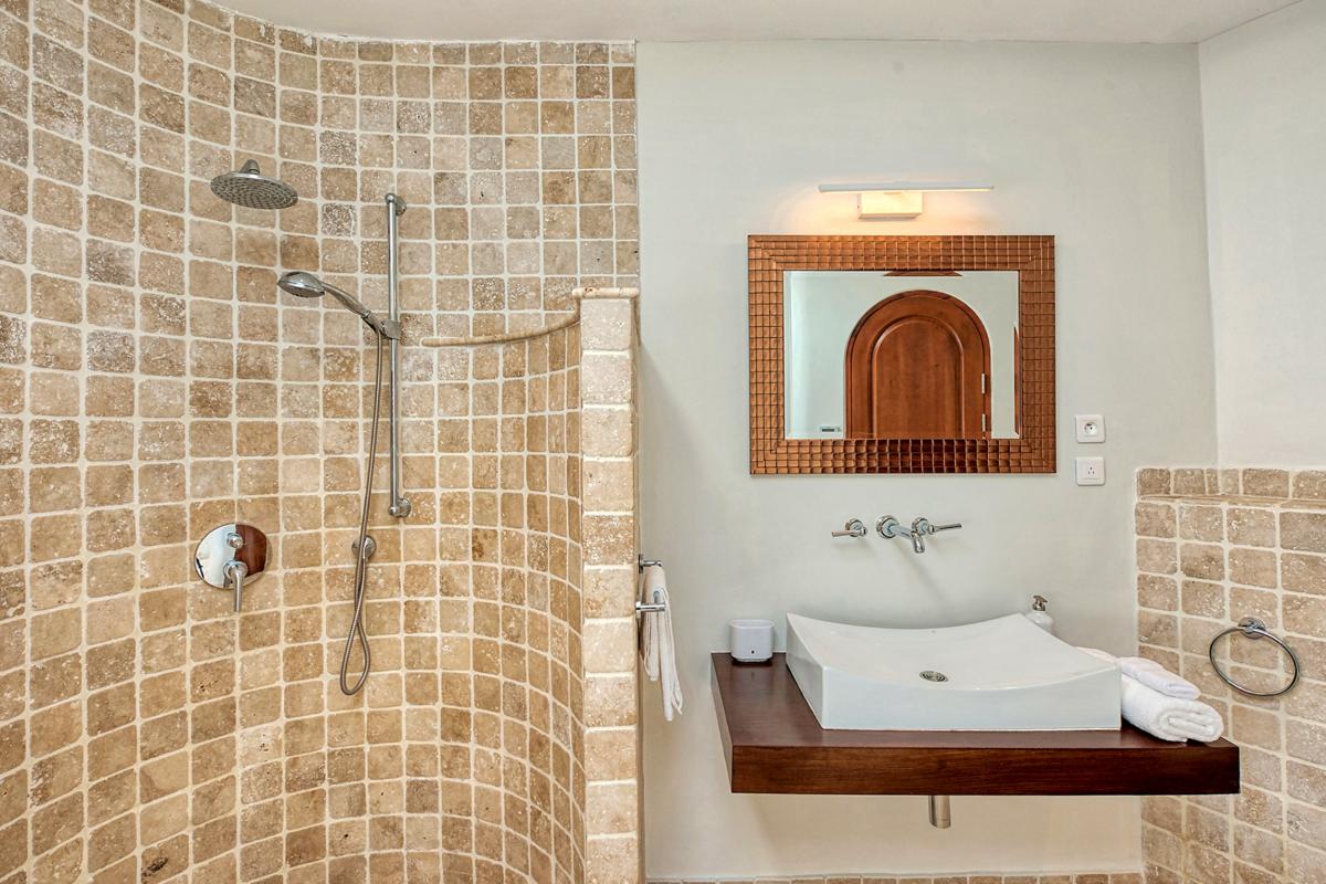 Luxury Villa Rental St Martin - The bathroom 2